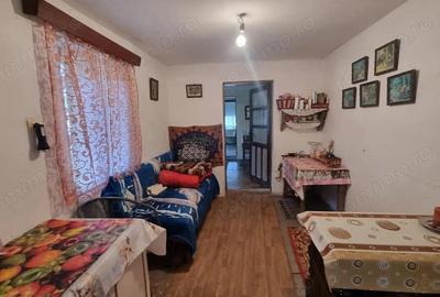 Casa modesta cu teren generos, zona Magura, - 2