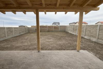 Duplex cu 4 camere cu Canalizare în Moșnița Nouă - 2