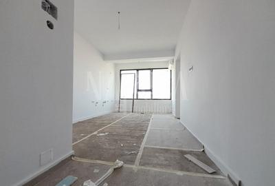 Apartament cu 4 camere semidecomandat în Central - 3