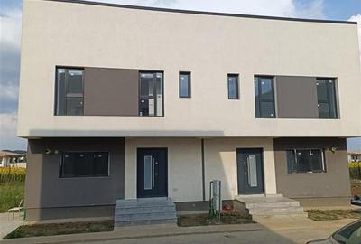 Vila tip duplex P+1E cu 4 camere proiect finalizat Tunari comision 0% - 1
