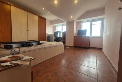 Apartament cu 3 camere decomandat, mobilat în Dacia - 8