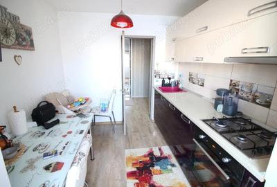 Apartament cu 2 camere decomandat în Micro 20 - 10
