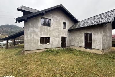 Casă cu 4 camere cu Teren 3937 Mp în Central - 6