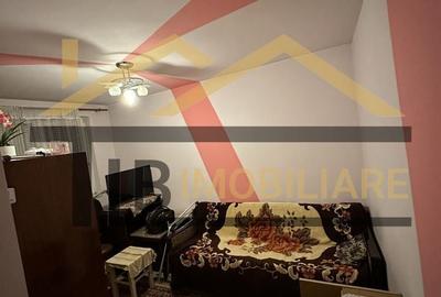 Apartament cu 2 camere decomandat în Rovinari - 2