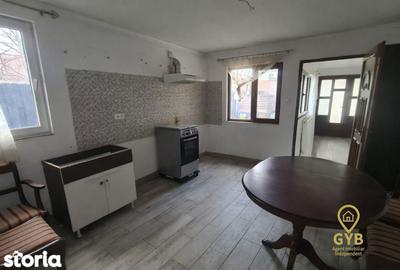 Casă cu 4 camere cu Canalizare în Orașul Nou