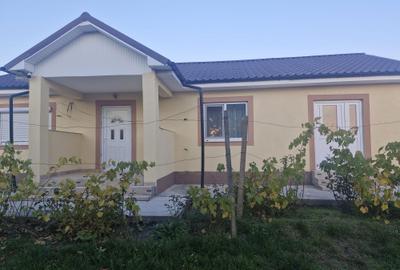 Casă cu 2 camere decomandat în Ciocârlia - 5