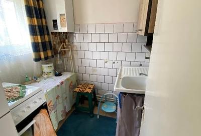 Vând garsonieră în oraș Scornicești județ olt - 1