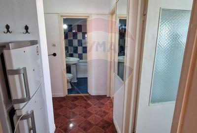 Apartament DE INCHIRIAT cu 2 camere decomandate, zona Narcisa - 7