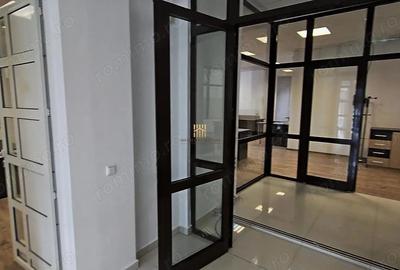 Spațiu comercial, de 180 mp, în Sud - 17