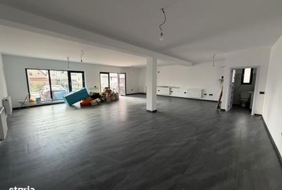 Spațiu comercial, de 100 mp, în Central - 7