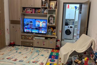 Apartament cu 3 camere circular în Far - 3