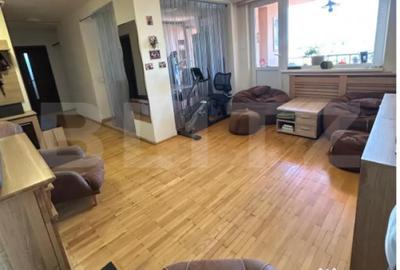 Apartament cu 3 camere decomandat, mobilat în 7 Noiembrie - 10