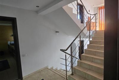 Casă cu 5 camere cu Teren 300 Mp în Bucium - 21