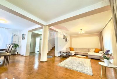 Casă cu 3 camere cu Teren 341 Mp în Europa