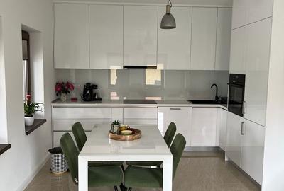 Casă cu 3 camere în Satu Nou de Jos - 1