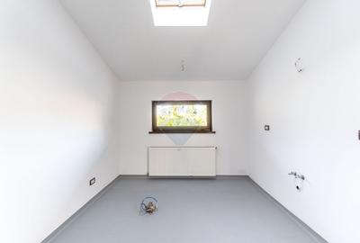 Spatiu de inchiriat in Tractorul - 125 mp, renovat - 31