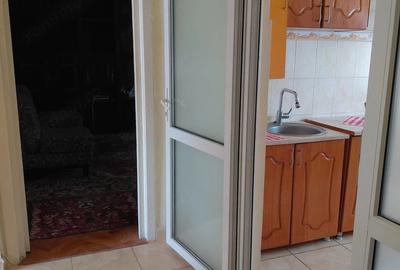 Apartament cu 3 camere decomandat în Complex Studențesc - 2