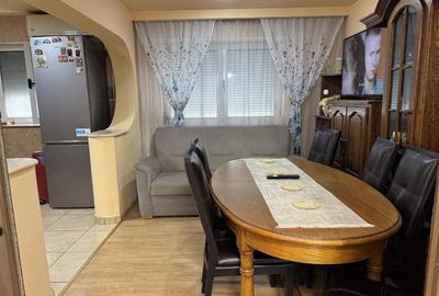 Apartament cu 5 camere decomandat în Zahana - 1