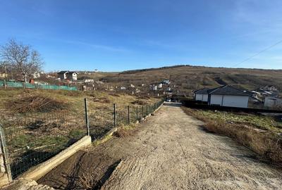 Teren Construcții intravilan de 600 mp, în Rediu - 2