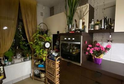 Casă cu 7 camere cu Teren 428 Mp în Central - 8