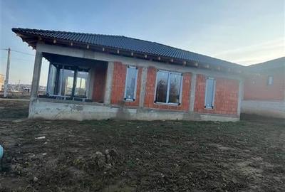 RECO Casa plan parter cu 3 dormitoare-la rosu- Paleu - 6