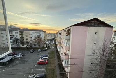 Apartament cu 2 camere decomandat în Micro 16 - 4