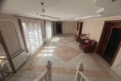 Casă individuală cu 13 camere cu Teren 1000 Mp în Est - 3