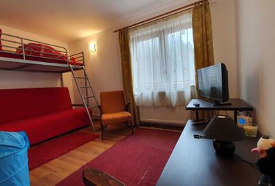 Casă cu 4 camere decomandat în Central - 7
