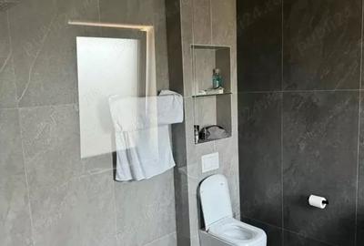 Apartament cu 3 camere în Central - 1