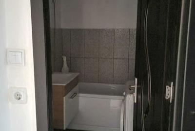 Apartament cu 2 camere în Traian - 4