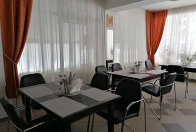 Casă cu 17 camere cu Teren 1000 Mp în Central - 3