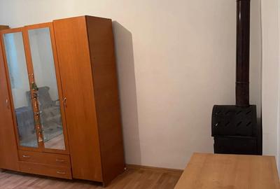 Apartament cu 3 camere decomandat în Turnu - 3
