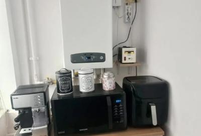 Apartament cu 2 camere decomandat în Km 5 - 5