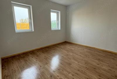 Proprietar, vand casa cu panouri fotovoltaice foarte aproape de Arad!! - 7