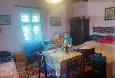 Casă cu 2 camere cu Teren 3100 Mp în Estelnic - 3