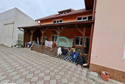 Casă cu 6 camere cu Teren 2400 Mp în Bartolomeu - 12