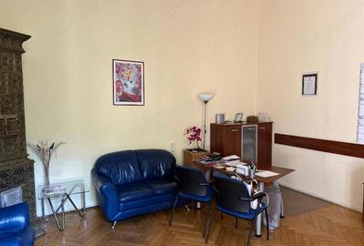 Casă cu 6 camere cu Canalizare în Traian - 2