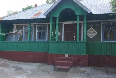 Casă cu 2 camere cu Teren 2264 Mp în Central - 2
