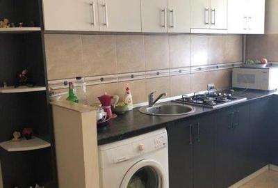 Apartament cu 3 camere semidecomandat, mobilat în Gheorgheni