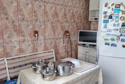 Apartament de vanzare, cu 2 camere, 47 mp, zona Radu Popescu - 8