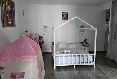 Direct proprietar Vila individuala spatioasa cu toate utilitatile in zona buna Direct proprietar Vila individuala spatioasa cu toate utilitatile in zona buna - 10