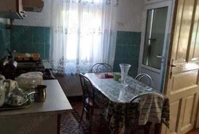 Casa Favorit -Ceta?ii de vanzare - 12