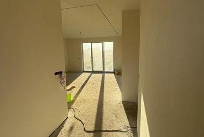 Casă cu 4 camere cu Teren 400 Mp în 9 Mai - 7