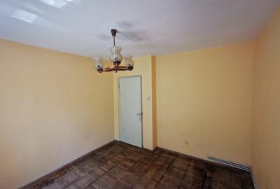 Apartament cu 3 camere decomandat în Farfuria - 9