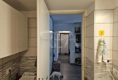 Apartament cu 2 camere semidecomandat, mobilat în P-ța Romană