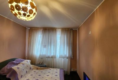 Apartament  cu 2 camere, zona Micro 20 Pret 49.900 Euro - 2
