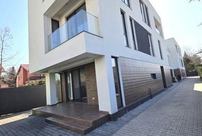 Casă cu 4 camere cu Teren 250 Mp în Nord