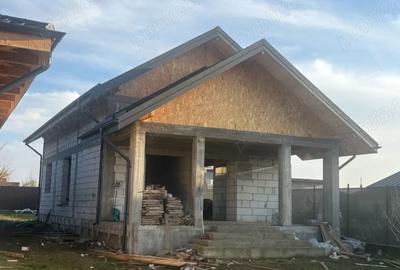 Casă cu 4 camere în Petrăchioaia - 1