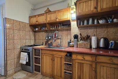 Apartament cu 2 camere semidecomandat, mobilat în UTA - 2