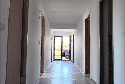 Casă cu 8 camere cu Canalizare în Lunca Cetățuii - 10